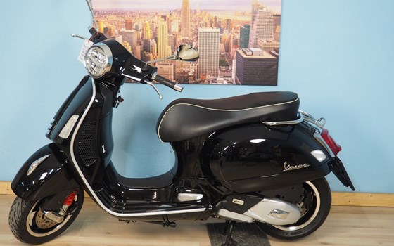 Gebrauchtmotorrad Vespa GTS 125 Super iGET - Bild 2 Gebrauchtmotorrad Vespa GTS 125 Super iGET - Bild 2
