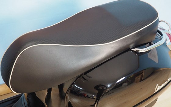 Gebrauchtmotorrad Vespa GTS 125 Super iGET - Bild 7 Gebrauchtmotorrad Vespa GTS 125 Super iGET - Bild 7