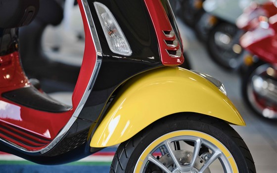 Neufahrzeug Vespa Primavera 50 Disney Mickey Mouse Edition - Bild 12
