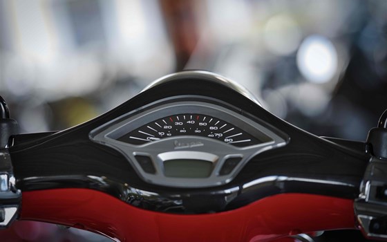 Neufahrzeug Vespa Primavera 50 Disney Mickey Mouse Edition - Bild 13