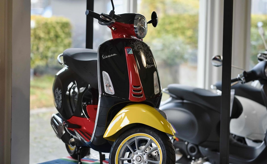 Angebot Vespa Primavera 50 Disney Mickey Mouse Edition Bild 2: Angebot Vespa Primavera 50 Disney Mickey Mouse Edition
