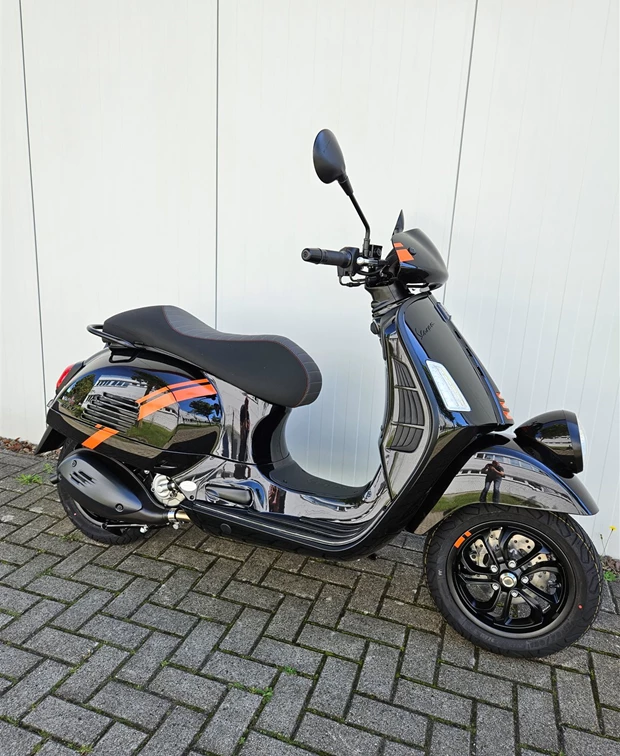 Vespa GTV 300<br />sofort lieferbar