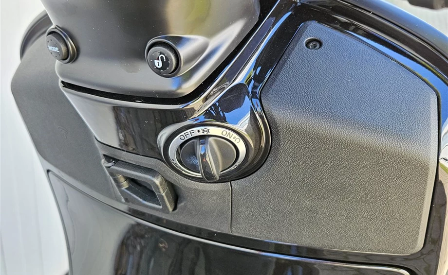 Angebot Vespa GTV 300 Bild 6: Angebot Vespa GTV 300