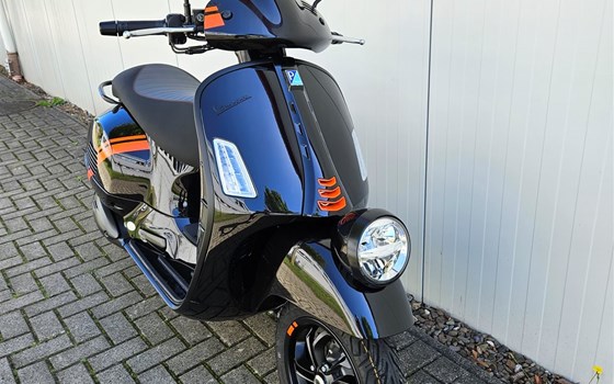 Neufahrzeug Vespa GTV 300 - Bild 2