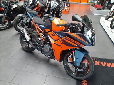 RC 390