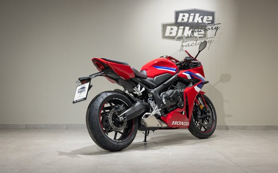 Neufahrzeug Honda CBR650R E-Clutch - Bild 2