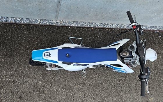 Neufahrzeug Husqvarna EE 3 - Bild 4 Neufahrzeug Husqvarna EE 3 - Bild 4