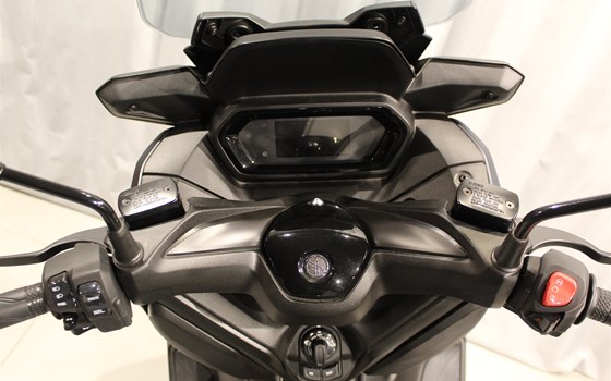 Gebrauchtmotorrad Yamaha XMAX 300 - Bild 12