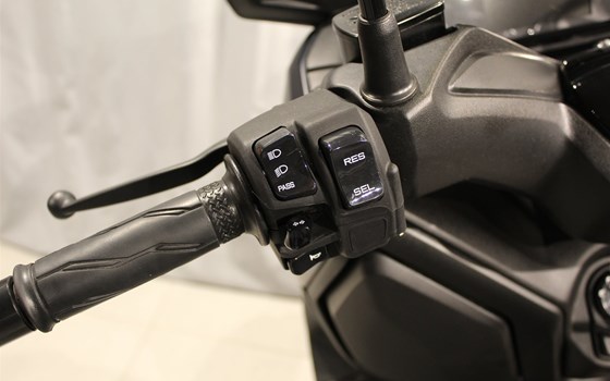 Gebrauchtmotorrad Yamaha XMAX 300 - Bild 13