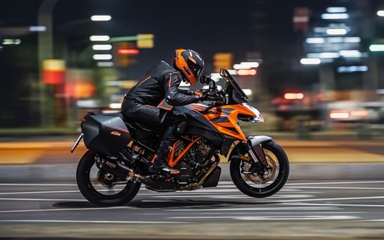 Gebrauchtmotorrad KTM 1290 Super Duke GT - Bild 15