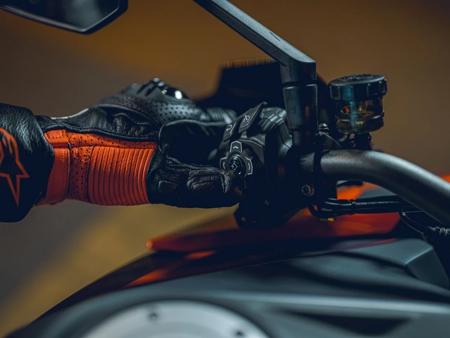 Angebot KTM 1290 Super Duke GT Bild 8: Angebot KTM 1290 Super Duke GT