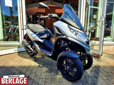 Piaggio MP3 300 HPE Sport 11 Click for Detail