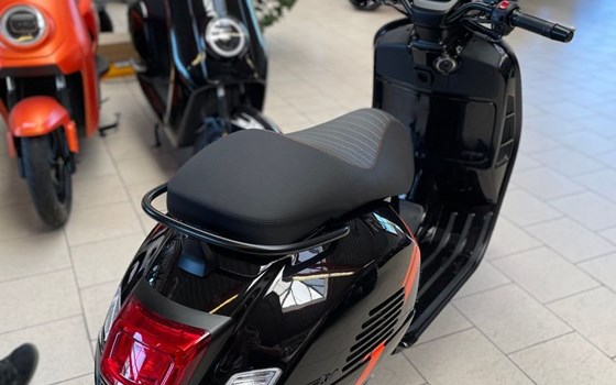 Neufahrzeug Vespa GT - Bild 5