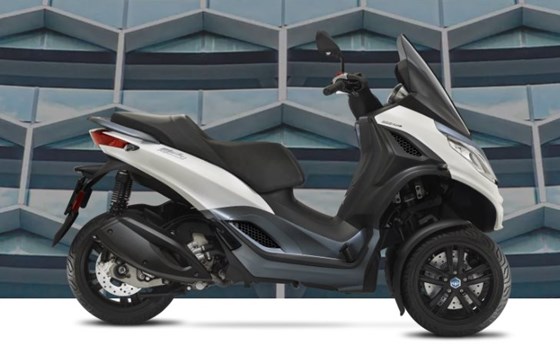Neufahrzeug Piaggio MP3 300 HPE - Bild 1 Neufahrzeug Piaggio MP3 300 HPE - Bild 1