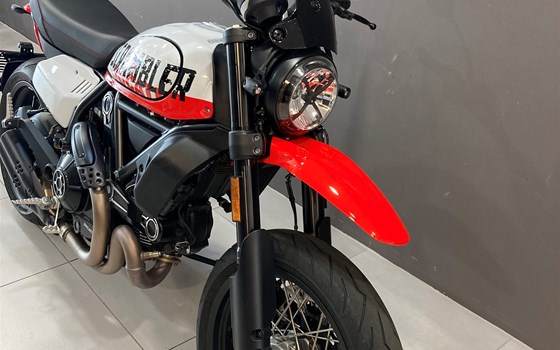 Gebrauchtmotorrad Ducati Scrambler Urban Motard - Bild 4 Gebrauchtmotorrad Ducati Scrambler Urban Motard - Bild 4