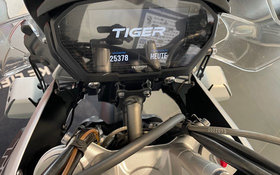 Gebrauchtmotorrad Triumph Tiger 800 XCA - Bild 7 Gebrauchtmotorrad Triumph Tiger 800 XCA - Bild 7