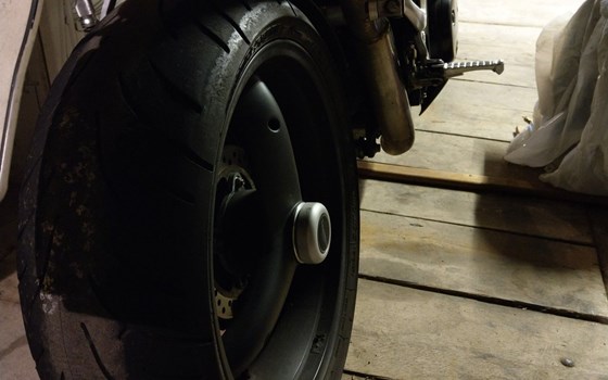 Gebrauchtmotorrad Triumph Speed Triple 955i - Bild 3