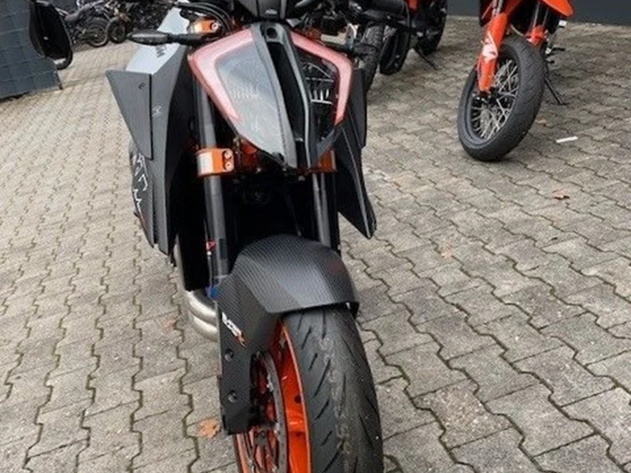 Angebot KTM 1290 Super Duke R EVO Bild 4: Angebot KTM 1290 Super Duke R EVO