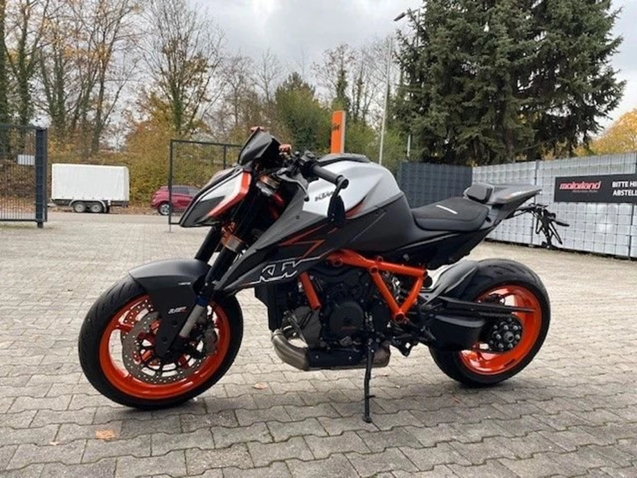 Angebot KTM 1290 Super Duke R EVO Bild 6: Angebot KTM 1290 Super Duke R EVO