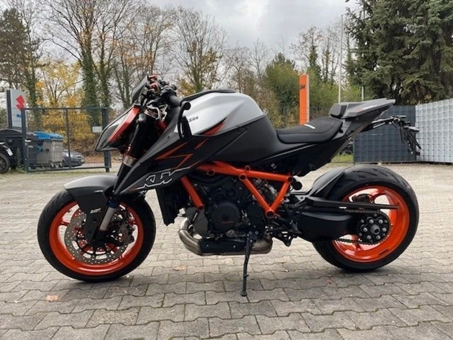 Angebot KTM 1290 Super Duke R EVO Bild 7: Angebot KTM 1290 Super Duke R EVO