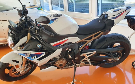 Gebrauchtmotorrad BMW S 1000 R - Bild 1 Gebrauchtmotorrad BMW S 1000 R - Bild 1