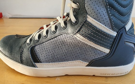 Gebrauchtmotorrad BMW S 1000 R - Bild 7 Gebrauchtmotorrad BMW S 1000 R - Bild 7