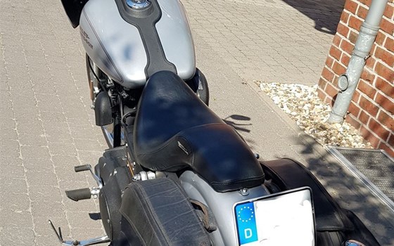 Gebrauchtmotorrad Harley-Davidson Dyna Super Glide T-Sport FXDXT - Bild 17