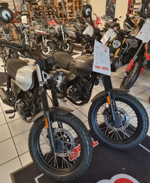 Keeway X-Light 125<br />ABS Modell 2023 / Tageszulassung