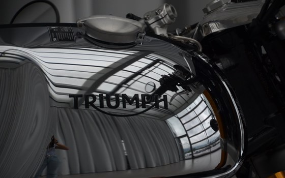 Neufahrzeug Triumph Thruxton - Bild 13
