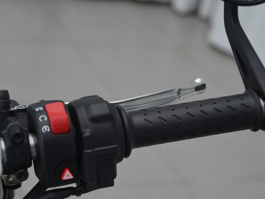 Angebot Triumph Thruxton Bild 18: Angebot Triumph Thruxton