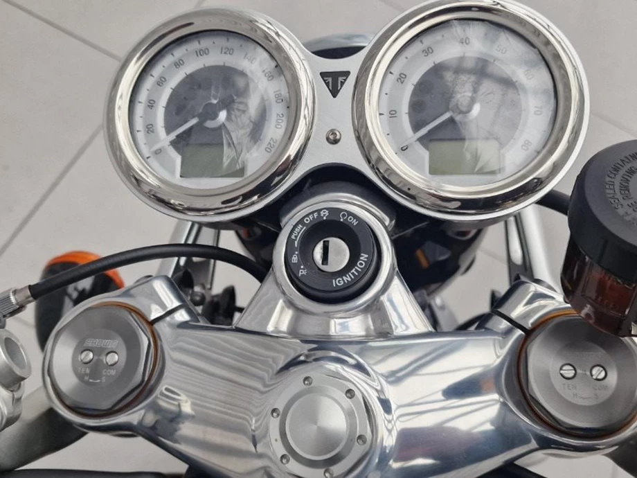 Angebot Triumph Thruxton Bild 30: Angebot Triumph Thruxton