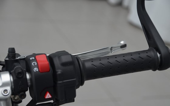 Neufahrzeug Triumph Thruxton - Bild 11