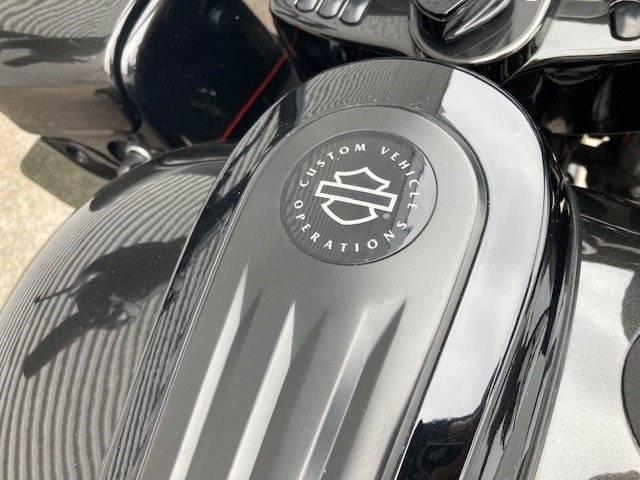 Harley-Davidson CVO Road Glide FLTRXSE (Black Earth/Vivid Black) - Bild 14