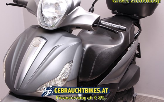Gebrauchtmotorrad Piaggio Beverly 300 - Bild 4 Gebrauchtmotorrad Piaggio Beverly 300 - Bild 4