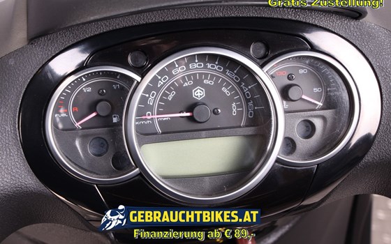 Gebrauchtmotorrad Piaggio Beverly 300 - Bild 5 Gebrauchtmotorrad Piaggio Beverly 300 - Bild 5