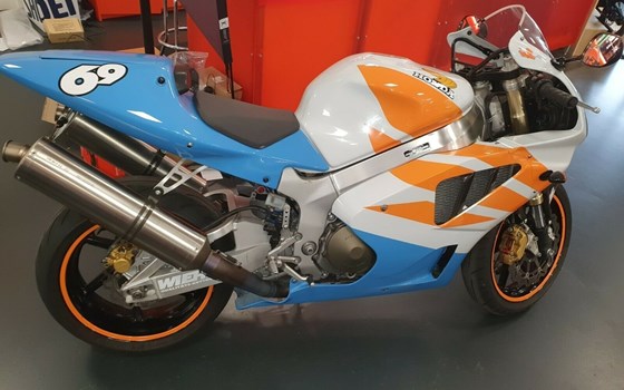 Gebrauchtmotorrad Honda VTR 1000 SP-1 - Bild 2