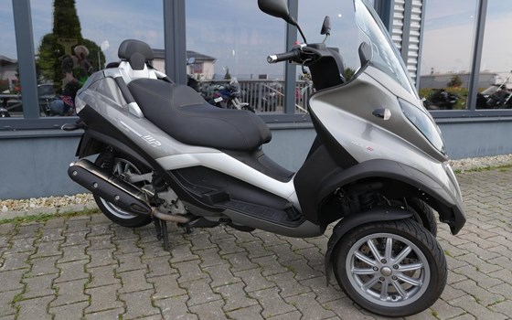 Gebrauchtmotorrad Piaggio MP3 400 - Bild 4