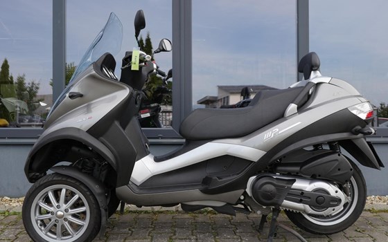 Gebrauchtmotorrad Piaggio MP3 400 - Bild 2