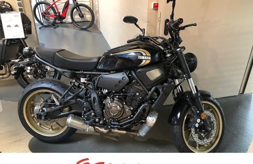 Neumotorrad Yamaha XSR700