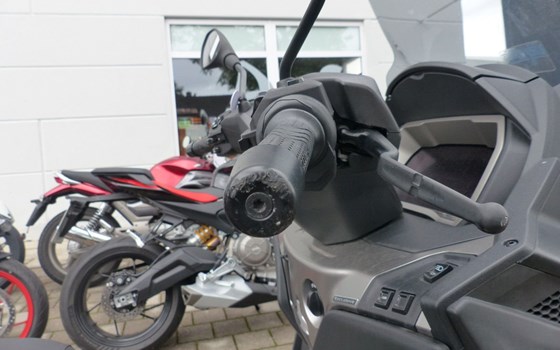 Gebrauchtmotorrad Piaggio MP3 530 HPE Exclusive - Bild 13