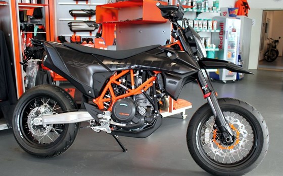 Neufahrzeug KTM 690 SMC R - Bild 1
