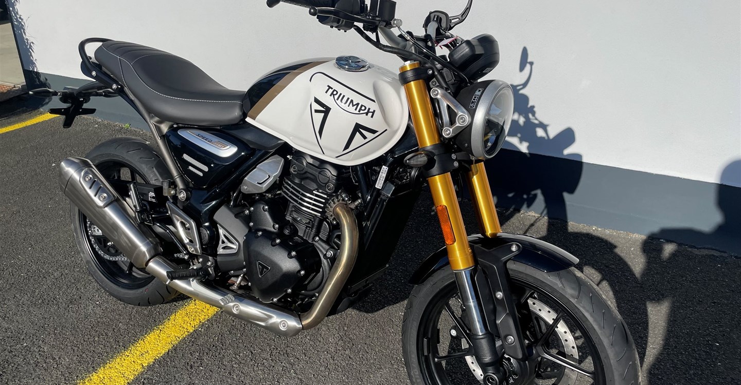 Zum Vergrößern bitte anklicken! Angebot Triumph Speed 400
