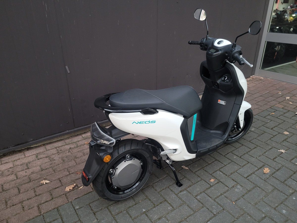 Yamaha NEO's