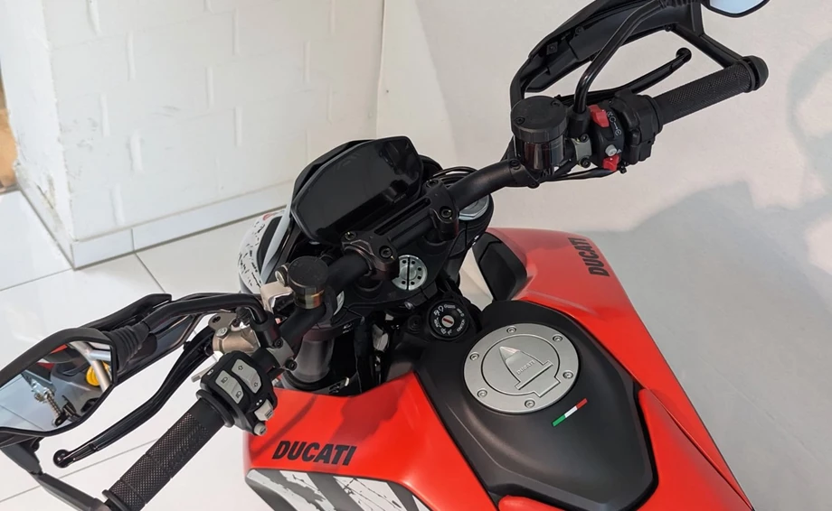 Angebot Ducati Hypermotard 950 RVE Bild 8: Angebot Ducati Hypermotard 950 RVE