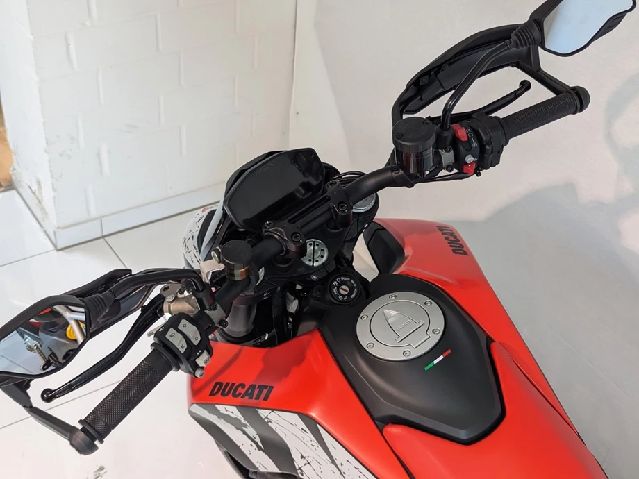 Angebot Ducati Hypermotard 950 RVE Bild 8: Angebot Ducati Hypermotard 950 RVE