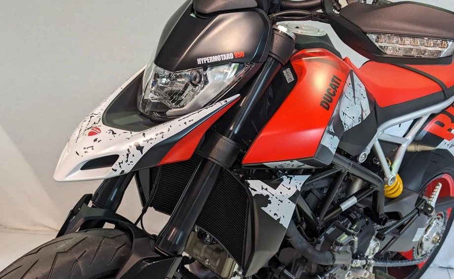 Angebot Ducati Hypermotard 950 RVE Bild 9: Angebot Ducati Hypermotard 950 RVE