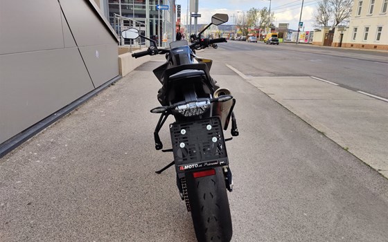 Gebrauchtmotorrad KTM 890 Duke R - Bild 5 Gebrauchtmotorrad KTM 890 Duke R - Bild 5