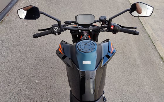 Gebrauchtmotorrad KTM 890 Duke R - Bild 6 Gebrauchtmotorrad KTM 890 Duke R - Bild 6