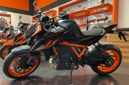 KTM 1290 Super Duke R EVO