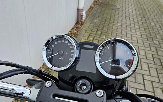 Gebrauchtmotorrad Kawasaki Z900 RS - Bild 3